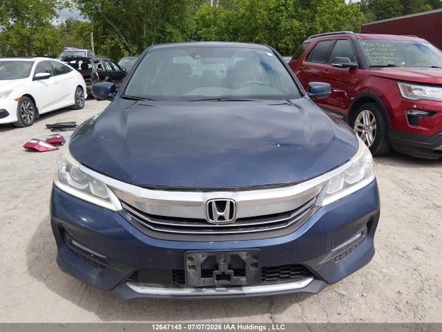 Продажа на аукционе авто 2017 Honda Accord Sport, vin: 1HGCR2F62HA811185, номер лота: 12647145