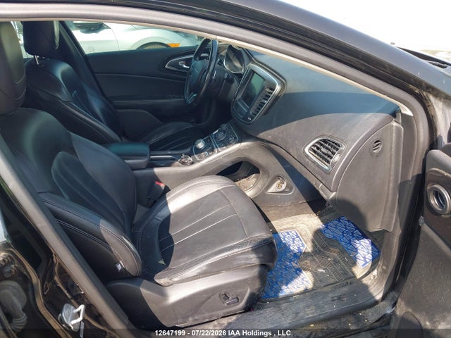 Chrysler 200 C 2015 1C3CCCCG4FN601975 Image 5