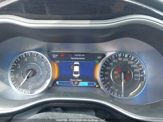 Chrysler 200 C 2015 1C3CCCCG4FN601975 Image 7