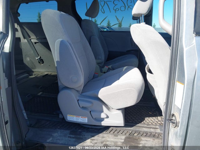 2019 Toyota Sienna Le 7-passenger მანქანა იყიდება აუქციონზე, vin: 5TDJZ3DC8KS213889, აუქციონის ნომერი: 12637821