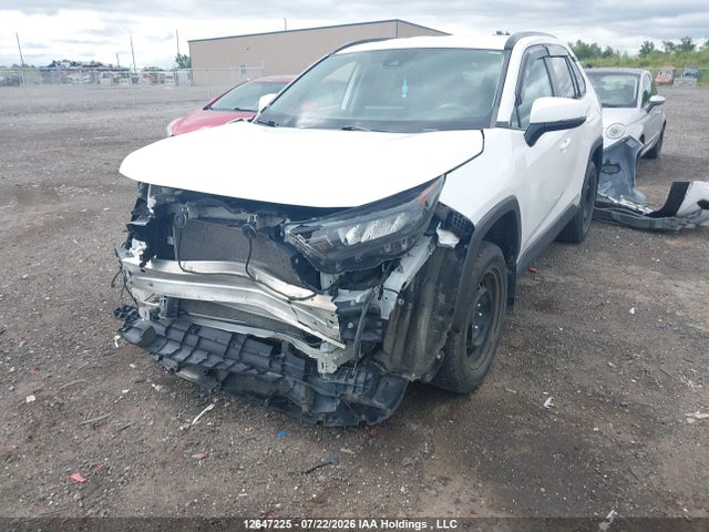 Toyota RAV4 LE 2021 2T3B1RFV5MC219245 Image 2