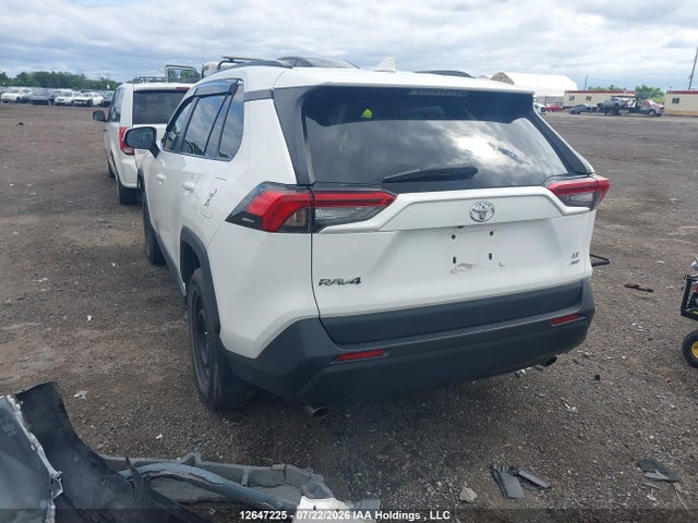 Toyota RAV4 LE 2021 2T3B1RFV5MC219245 Image 3