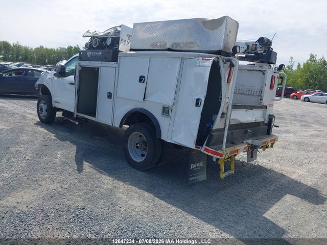 Ford F550 Super Duty 2023 1FDUF5HT0PDA13521 Image 3