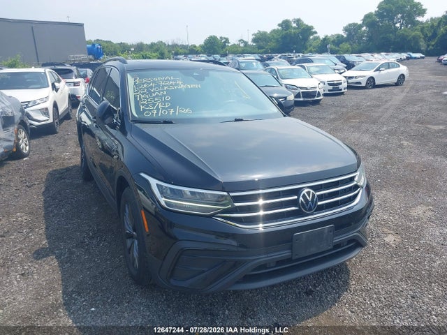 12647244 :رقم المزاد ، 3VV2B7AX3NM125510 vin ، 2022 Volkswagen Tiguan Se مزاد بيع