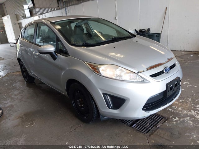 12647248 :رقم المزاد ، 3FADP4EJXDM211253 vin ، 2013 Ford Fiesta Se مزاد بيع