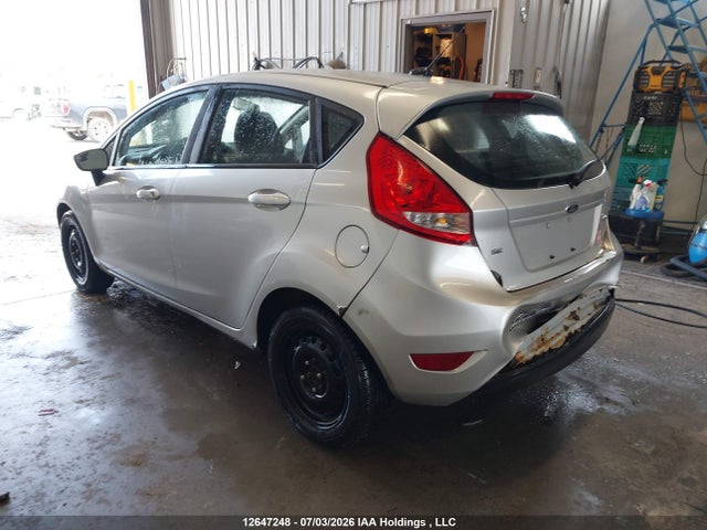 12647248 :رقم المزاد ، 3FADP4EJXDM211253 vin ، 2013 Ford Fiesta Se مزاد بيع