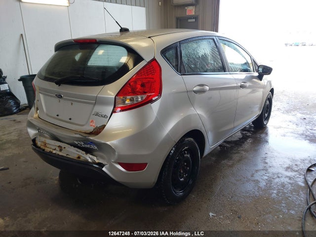12647248 :رقم المزاد ، 3FADP4EJXDM211253 vin ، 2013 Ford Fiesta Se مزاد بيع
