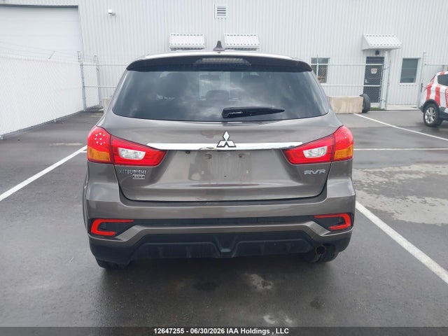 12647255 :رقم المزاد ، JA4AJ3AU0KU605310 vin ، 2019 Mitsubishi Rvr Se مزاد بيع
