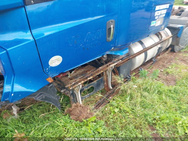 12647276 :رقم المزاد ، 1FUJHHDR6LLKS3594 vin ، 2020 Freightliner New Cascadia 126 مزاد بيع