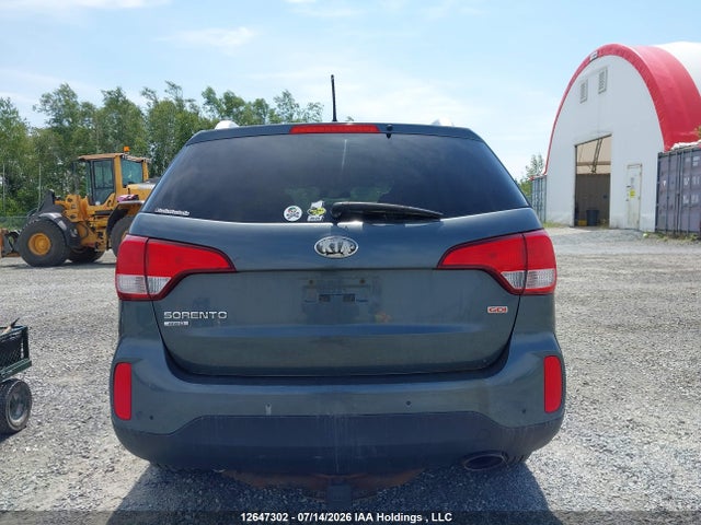 KIA Sorento Lx V6 2014 5XYKTDA77EG432878 Image 17