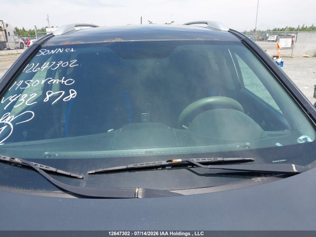 KIA Sorento Lx V6 2014 5XYKTDA77EG432878 Image 18