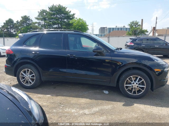 Porsche Cayenne Platinum Edition 2017 WP1AA2A21HKA81151 Image 13