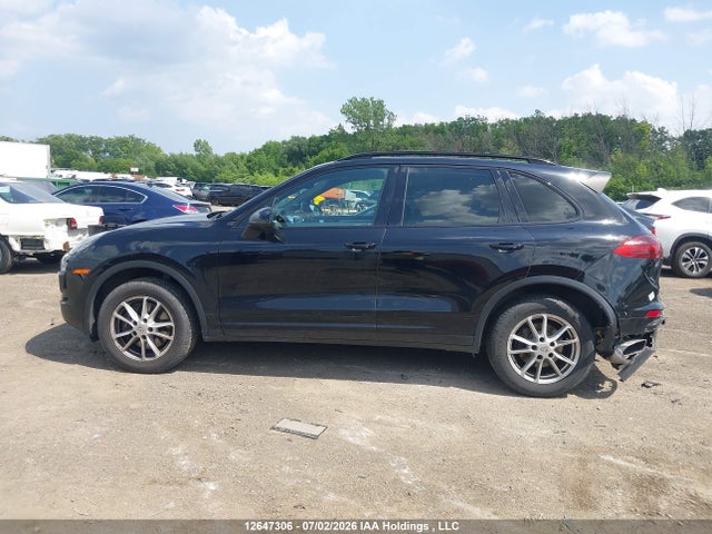 Porsche Cayenne Platinum Edition 2017 WP1AA2A21HKA81151 Image 14