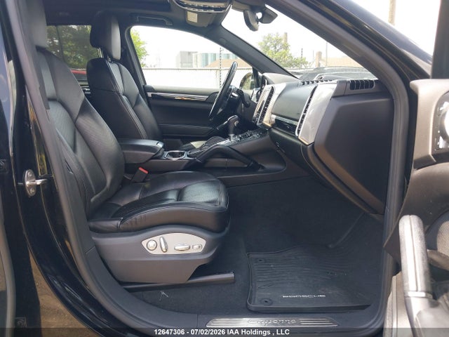 Porsche Cayenne Platinum Edition 2017 WP1AA2A21HKA81151 Image 5