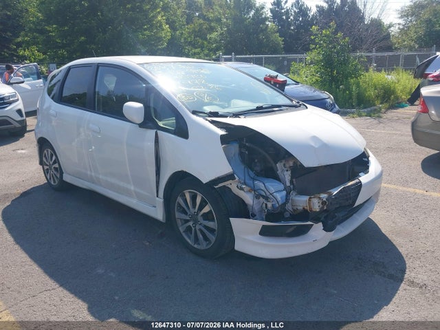 2013 Honda Fit Sport მანქანა იყიდება აუქციონზე, vin: LUCGE8H7XD3005920, აუქციონის ნომერი: 12647310