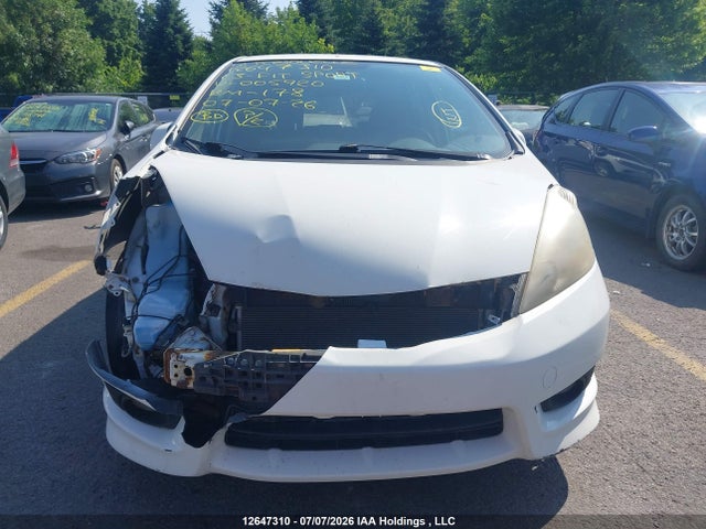 2013 Honda Fit Sport მანქანა იყიდება აუქციონზე, vin: LUCGE8H7XD3005920, აუქციონის ნომერი: 12647310