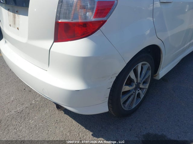 2013 Honda Fit Sport მანქანა იყიდება აუქციონზე, vin: LUCGE8H7XD3005920, აუქციონის ნომერი: 12647310
