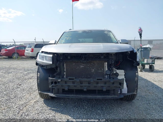 2021 Volkswagen Atlas 3.6 Fsi Execline მანქანა იყიდება აუქციონზე, vin: 1V2FR2CA3MC562137, აუქციონის ნომერი: 12647326