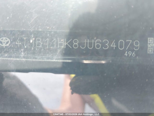 12647345 :رقم المزاد ، 4T1B11HK8JU634079 vin ، 2018 Toyota Camry L/le/xle/se/xse مزاد بيع