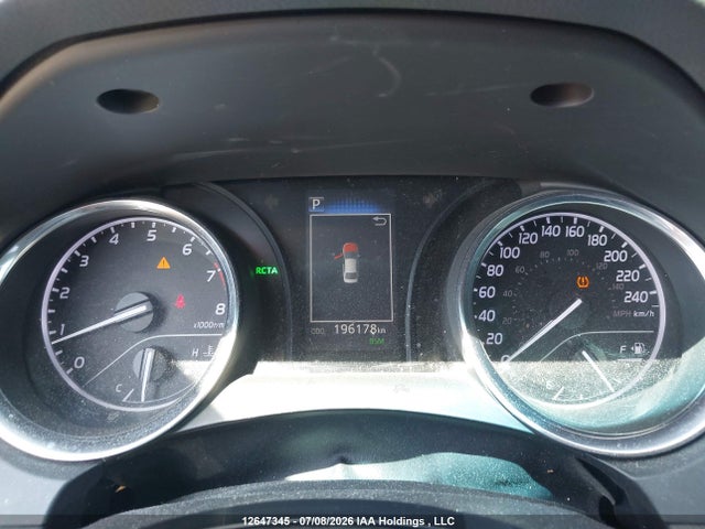12647345 :رقم المزاد ، 4T1B11HK8JU634079 vin ، 2018 Toyota Camry L/le/xle/se/xse مزاد بيع