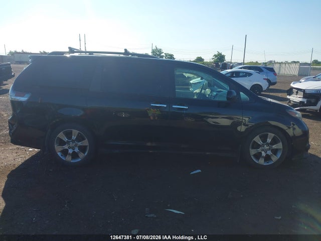 5TDXK3DC4ES513271 Toyota Sienna Se 8 Passenger