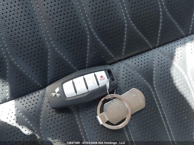 Продажа на аукционе авто 2025 Mitsubishi Outlander Se/diamond Trail Edition, vin: JA4J4VA87SZ614482, номер лота: 12647388