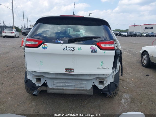 1C4PJLAB4FW742050 Jeep Cherokee Sport