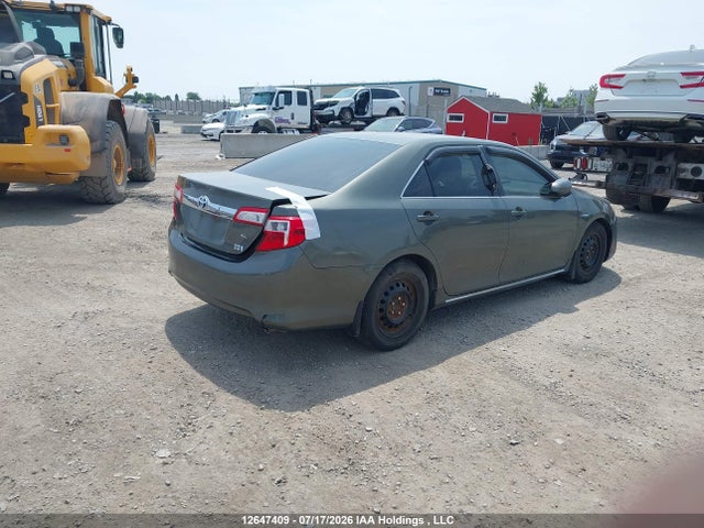 2014 Toyota Camry Hybrid/le/xle მანქანა იყიდება აუქციონზე, vin: 4T1BD1FK0EU106200, აუქციონის ნომერი: 12647409