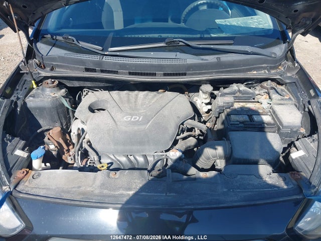 12647472 :رقم المزاد ، KMHCT5AE1DU105345 vin ، 2013 Hyundai Accent Gl مزاد بيع