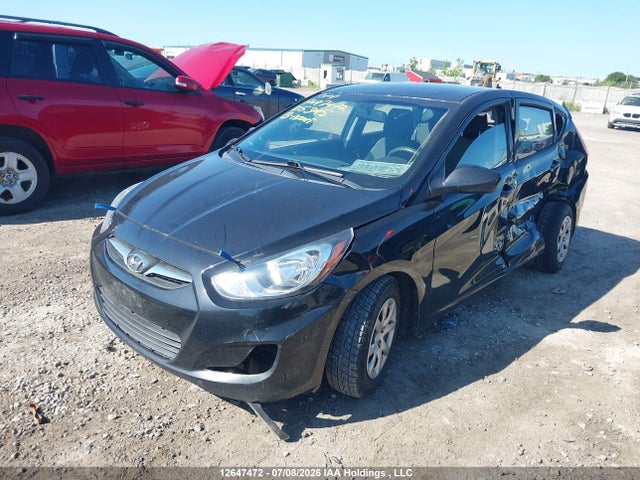 12647472 :رقم المزاد ، KMHCT5AE1DU105345 vin ، 2013 Hyundai Accent Gl مزاد بيع