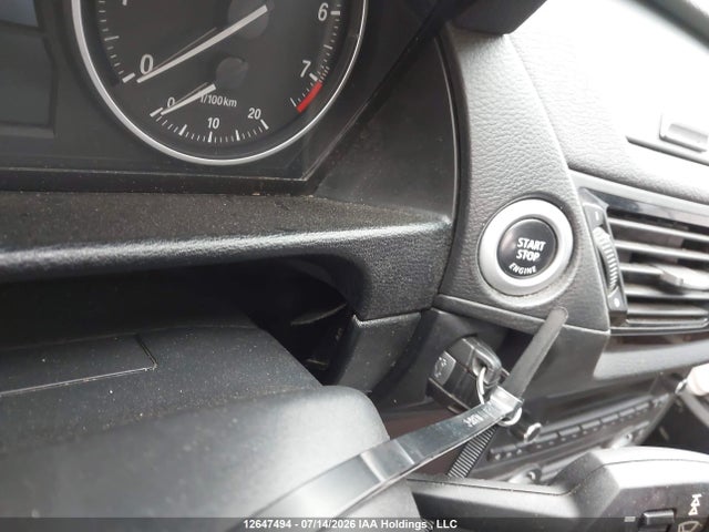 2015 Bmw X1 Xdrive28i მანქანა იყიდება აუქციონზე, vin: WBAVL1C57FVY26363, აუქციონის ნომერი: 12647494