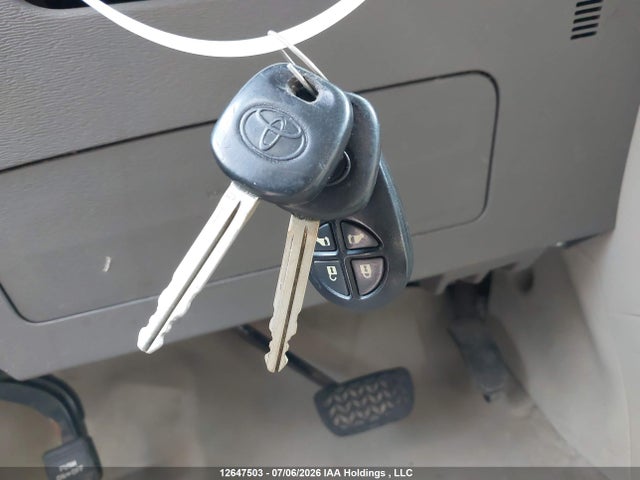 2011 Toyota Sienna Le 8 Passenger მანქანა იყიდება აუქციონზე, vin: 5TDKK3DC1BS089571, აუქციონის ნომერი: 12647503