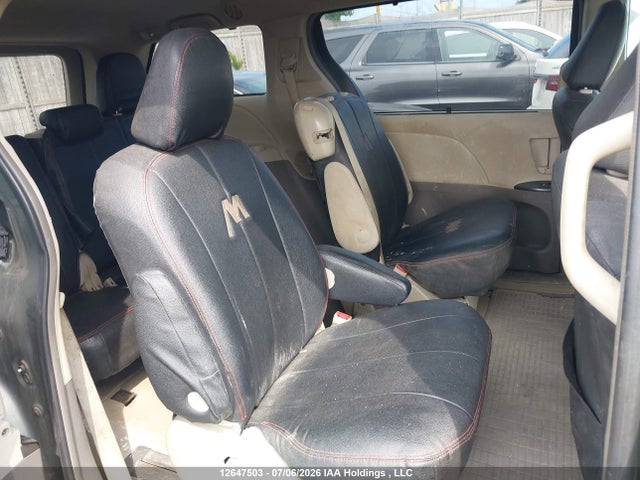 2011 Toyota Sienna Le 8 Passenger მანქანა იყიდება აუქციონზე, vin: 5TDKK3DC1BS089571, აუქციონის ნომერი: 12647503