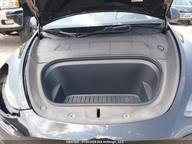 Tesla Model Y Long Range 2023 7SAYGDEE4PF641208 Image 10
