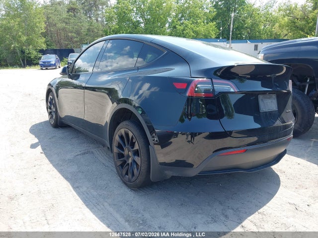 Tesla Model Y Long Range 2023 7SAYGDEE4PF641208 Image 3