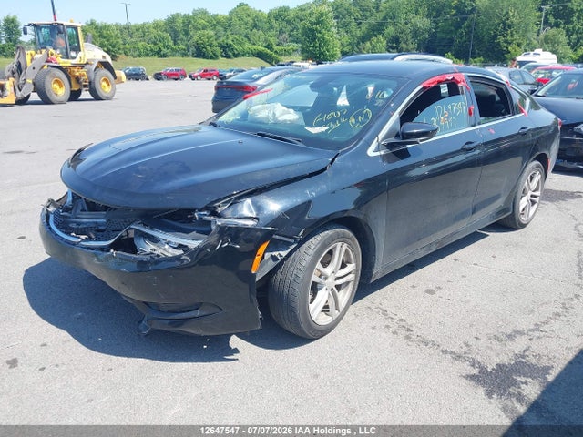 Chrysler 200 LX 2015 1C3CCCFB7FN754947 Image 2