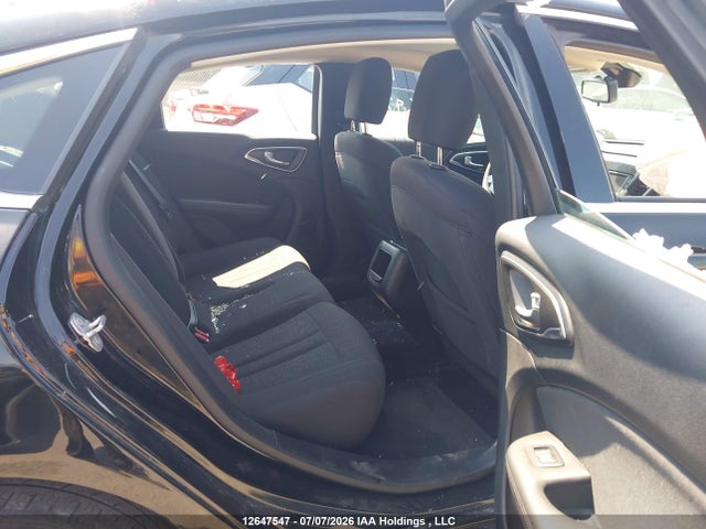 Chrysler 200 LX 2015 1C3CCCFB7FN754947 Image 8