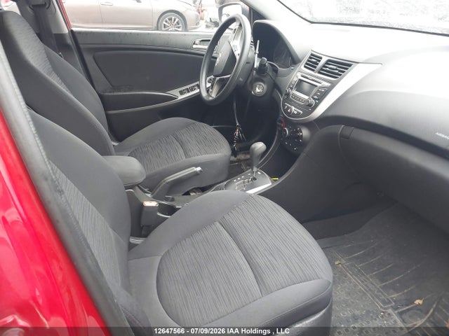 12647566 :رقم المزاد ، KMHCT5AE1FU203178 vin ، 2015 Hyundai Accent Gs مزاد بيع