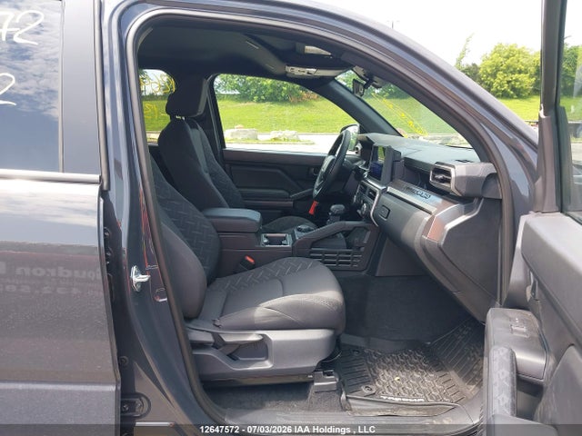 3TYLB5JN1TT130762 Toyota Tacoma 4x4 8a