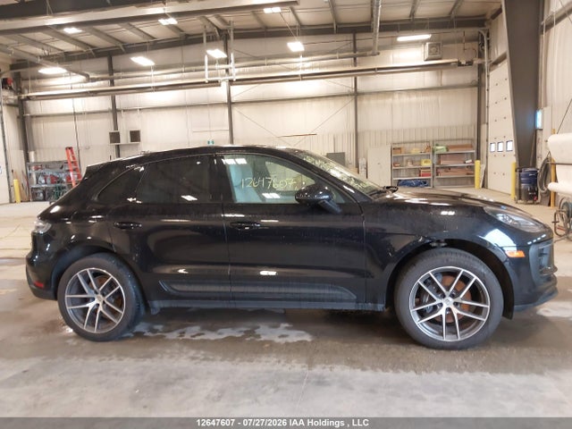 Porsche Macan 2022 WP1AA2A52NLB03920 Image 13