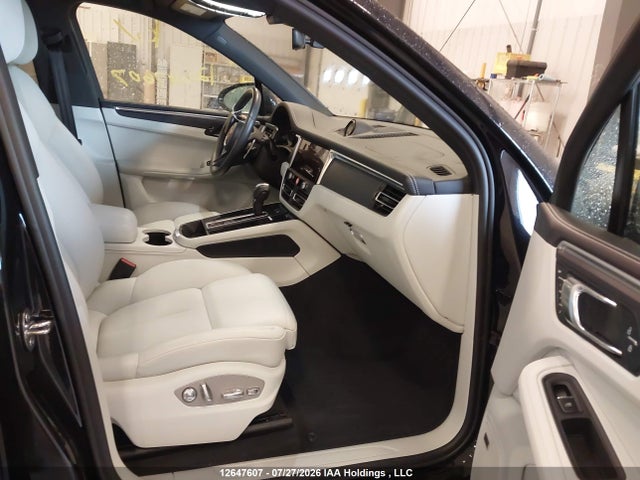 Porsche Macan 2022 WP1AA2A52NLB03920 Image 5