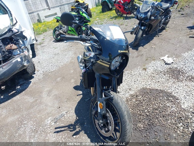 Kawasaki ZR900 2023 JKAZR2E14PA012550 Image 5