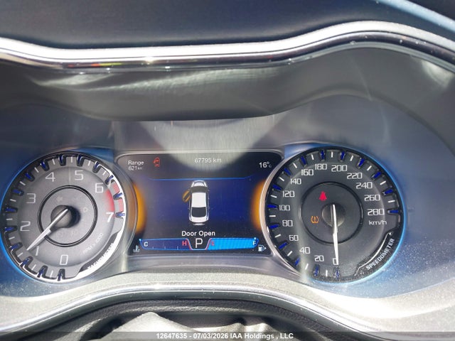 1C3CCCBB8FN706542 Chrysler 200 S