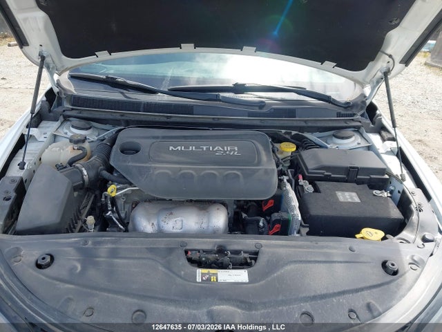 1C3CCCBB8FN706542 Chrysler 200 S