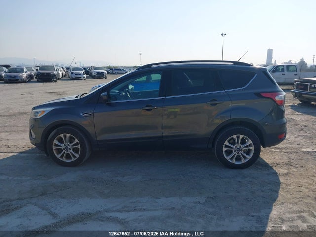 12647652 :رقم المزاد ، 1FMCU0GD2HUB92158 vin ، 2017 Ford Escape Se مزاد بيع