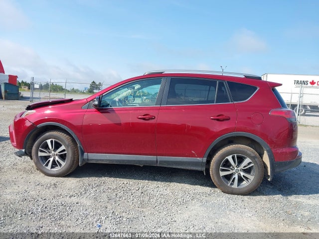 2018 Toyota Rav4 Le მანქანა იყიდება აუქციონზე, vin: 2T3BFREV7JW801327, აუქციონის ნომერი: 12647663