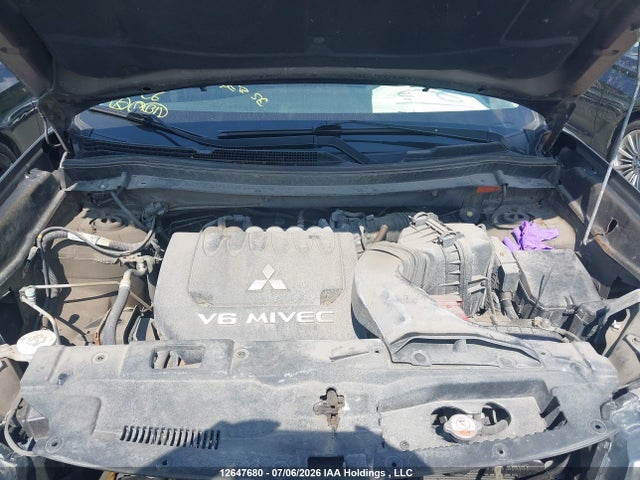 JA4JZ3AX4GZ606134 Mitsubishi Outlander Se