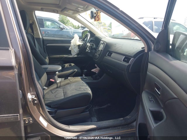 JA4JZ3AX4GZ606134 Mitsubishi Outlander Se