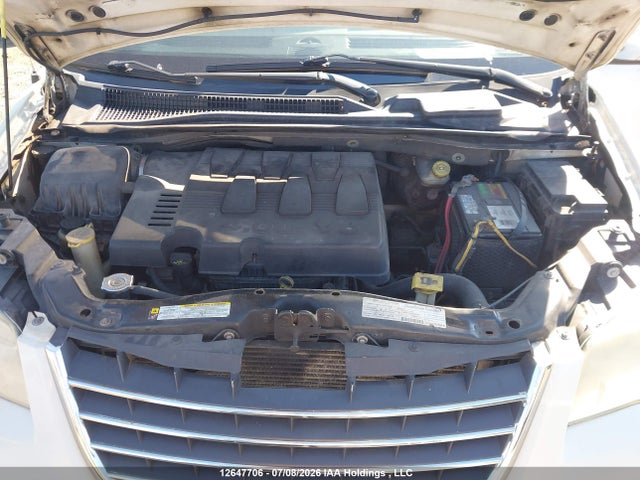 2008 Chrysler Town & Country მანქანა იყიდება აუქციონზე, vin: 2A8HR64X68R812108, აუქციონის ნომერი: 12647706
