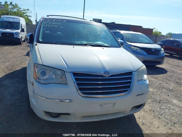 2008 Chrysler Town & Country მანქანა იყიდება აუქციონზე, vin: 2A8HR64X68R812108, აუქციონის ნომერი: 12647706